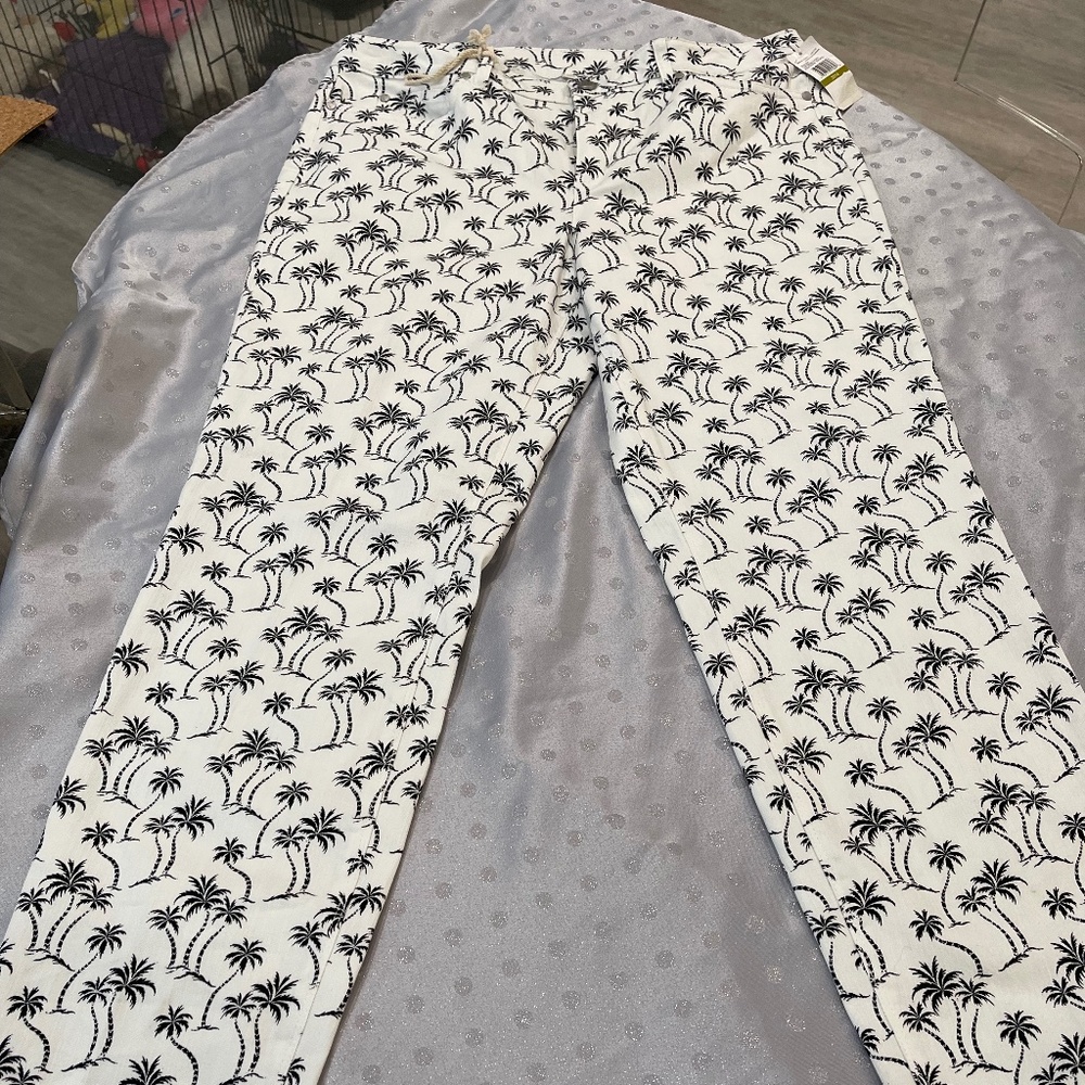 Vince Camuto  Summer jeans